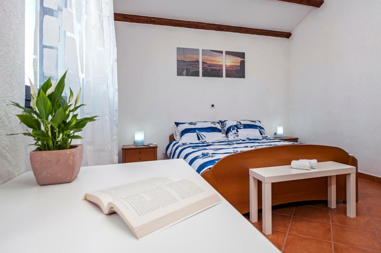 Apartment Bora Rovinj Exterior foto